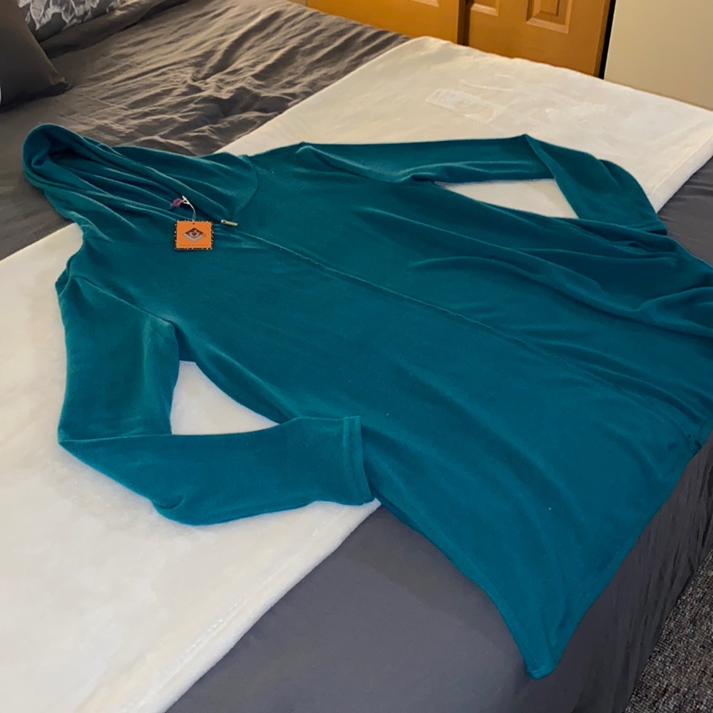 Mountain Mamas hooded cardigan with full zipper